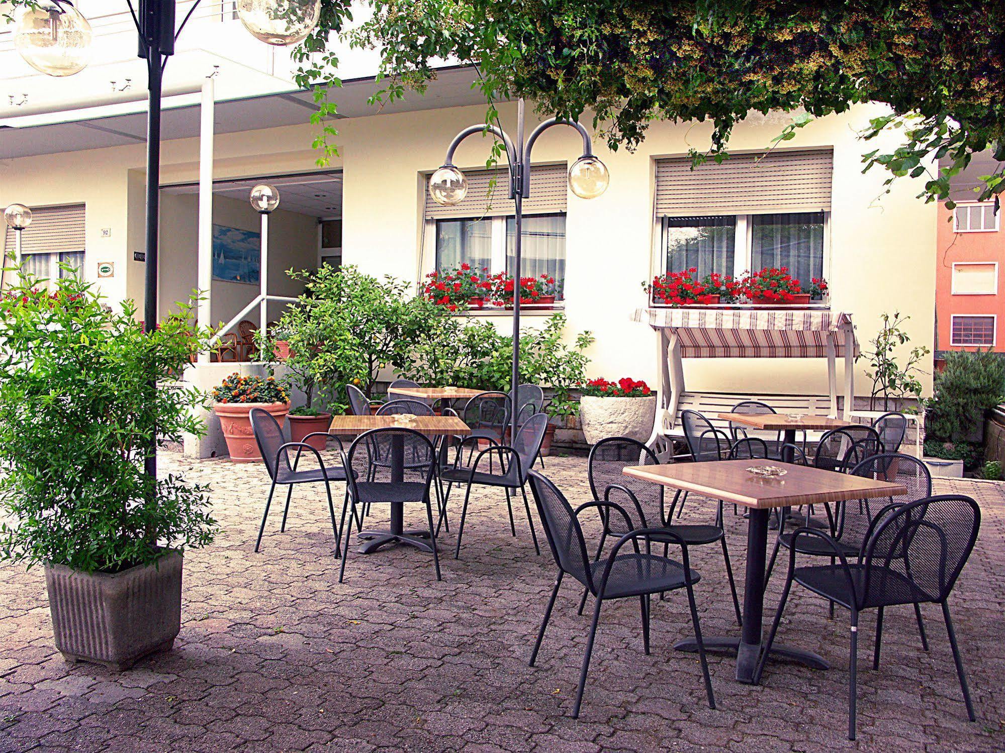 Hotel Villa Clara Torbole Sul Garda Exteriér fotografie