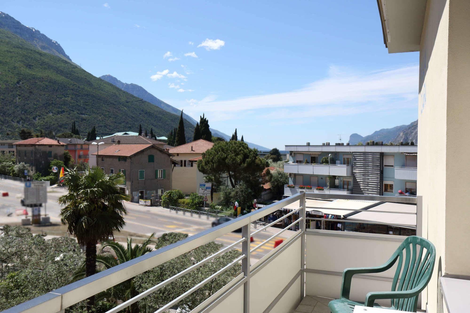 Hotel Villa Clara Torbole Sul Garda Exteriér fotografie